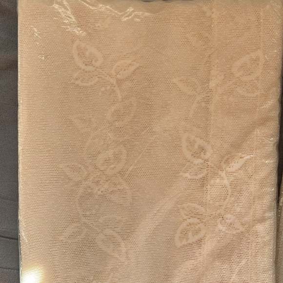 Single panel of Heritage Lace Door Panel style Heirloom 48” x 72” in Ecru - Picture 2 of 6